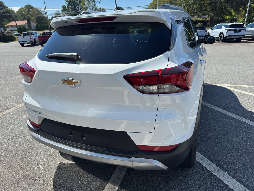 Used 2025 Chevrolet TrailBlazer LT image 9