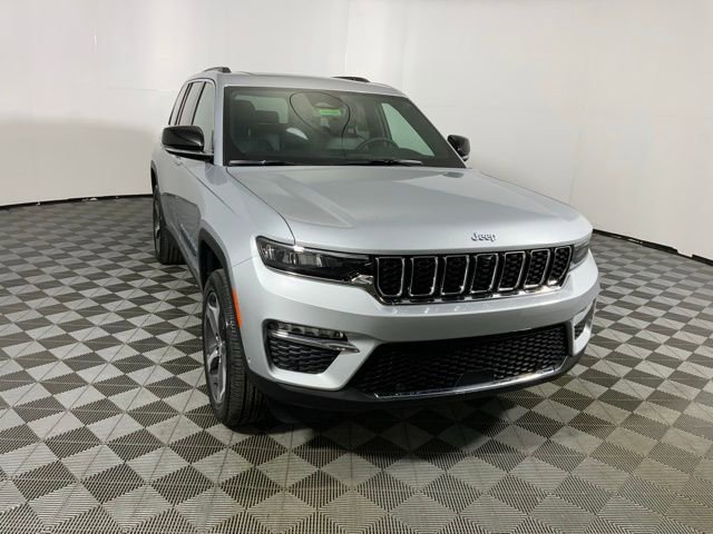 Used 2024 Jeep Grand Cherokee Limited 4xe w/ Luxury Tech Group II image 13