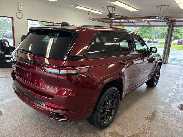 Certified 2023 Jeep Grand Cherokee 30th Anniversary AWD/4WD image 26