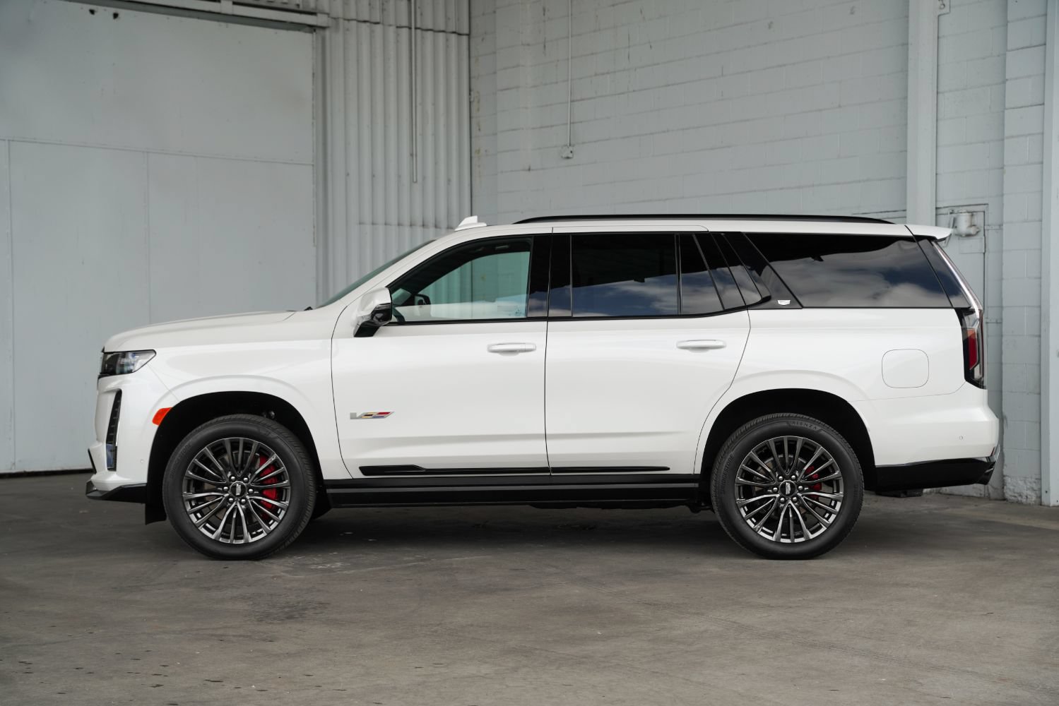 Used 2023 Cadillac Escalade V AWD/4WD image 3