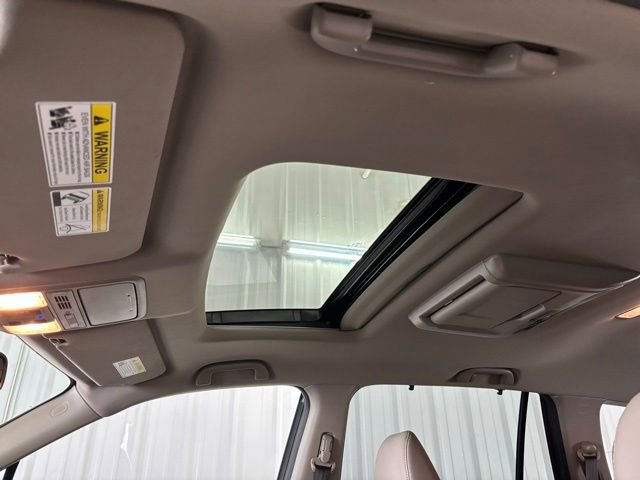 Used 2017 Honda Pilot Touring image 9