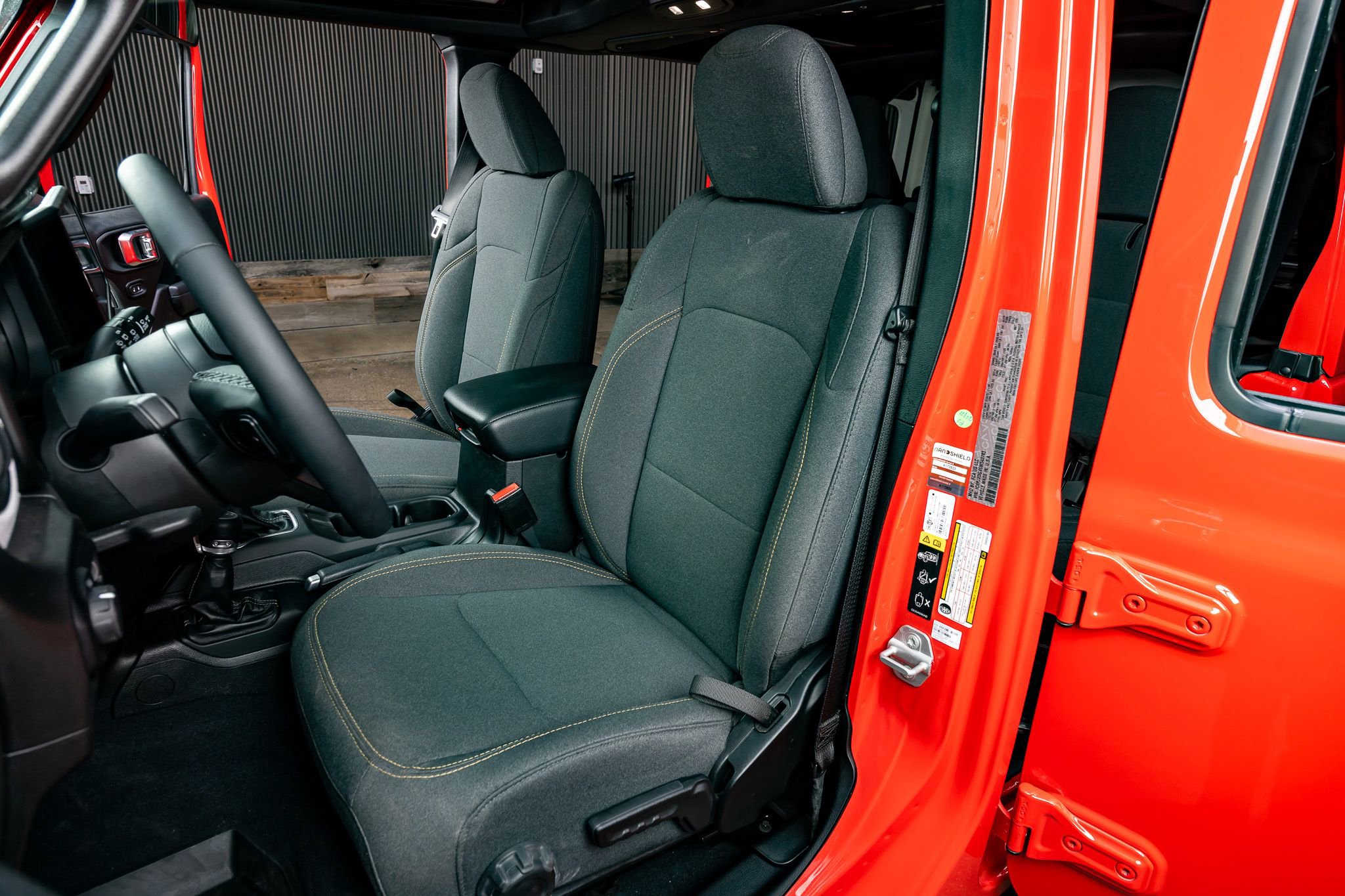 Used 2025 Jeep Wrangler Sport S image 30