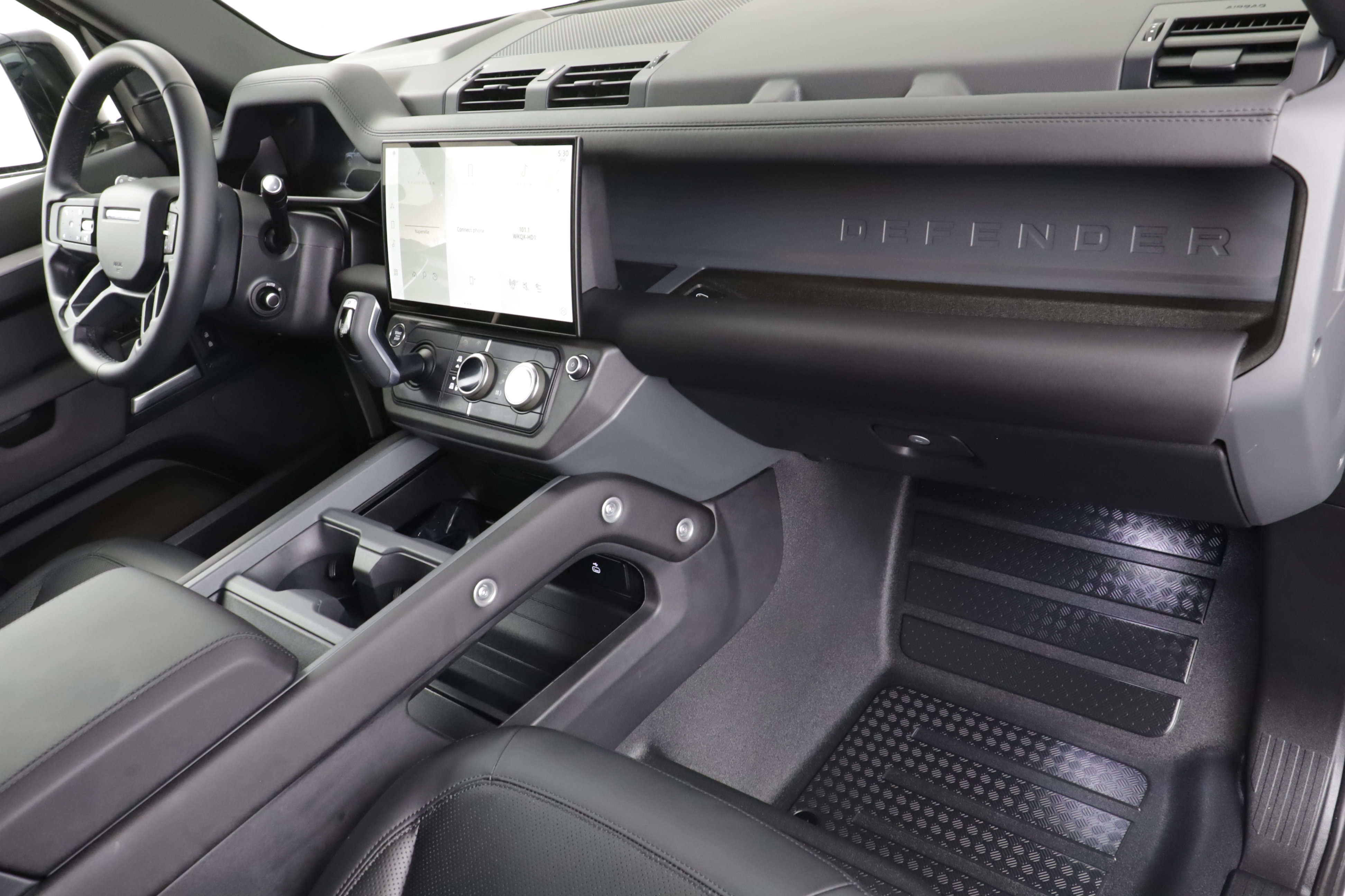Certified 2026 Land Rover Defender 110 X-Dynamic SE AWD/4WD image 25