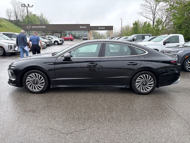 Used 2024 Hyundai Sonata SEL FWD image 2