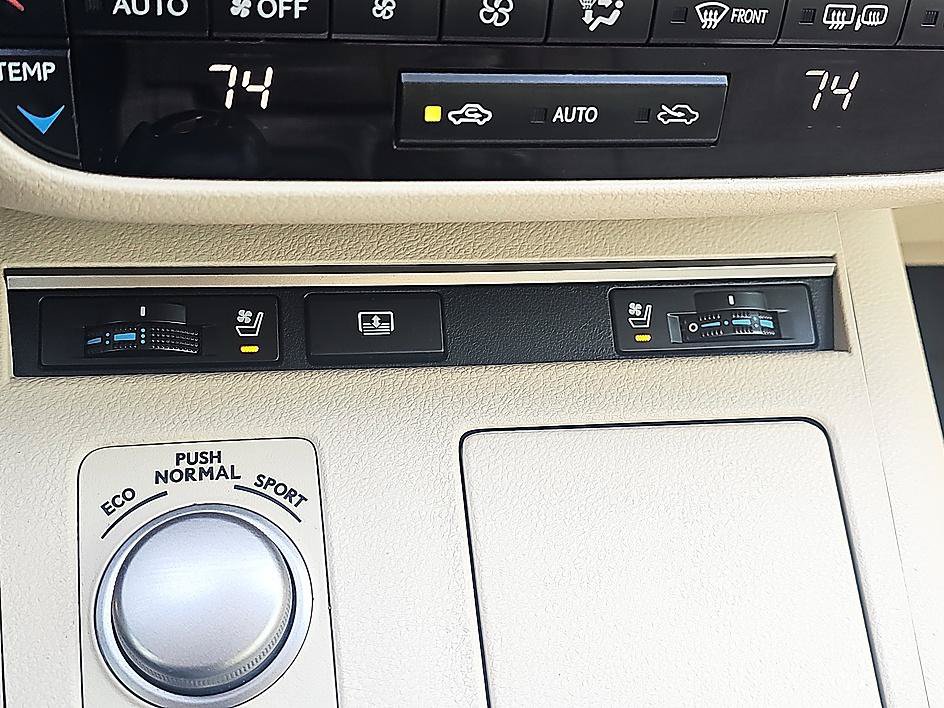 Used 2015 Lexus ES 300h w/ Navigation System Package FWD image 24