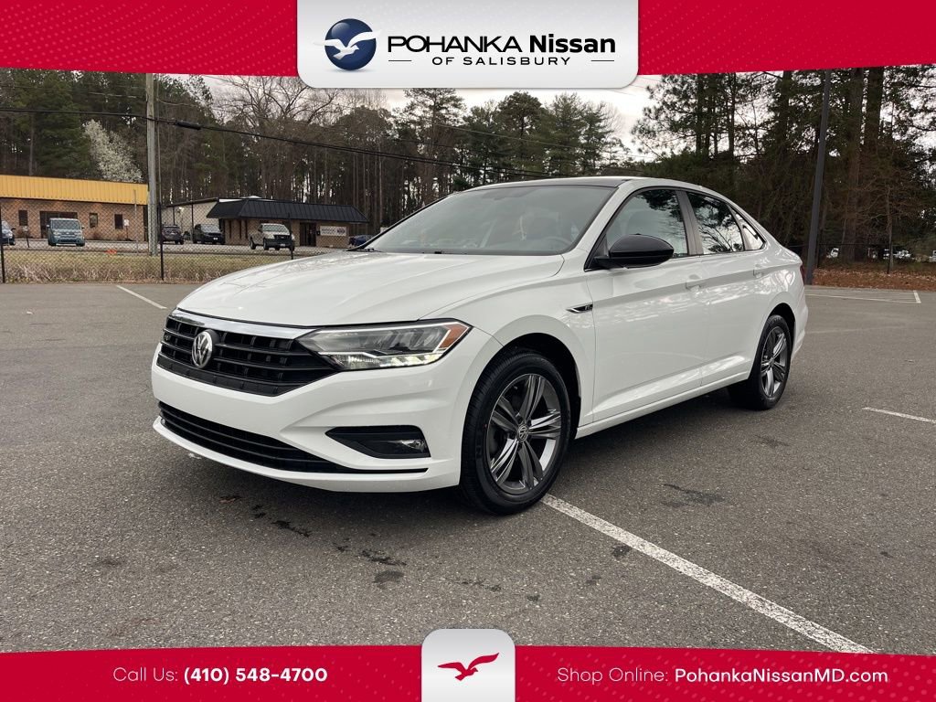 Used 2019 Volkswagen Jetta R-Line w/ R-Line Cold Weather Package FWD image 1