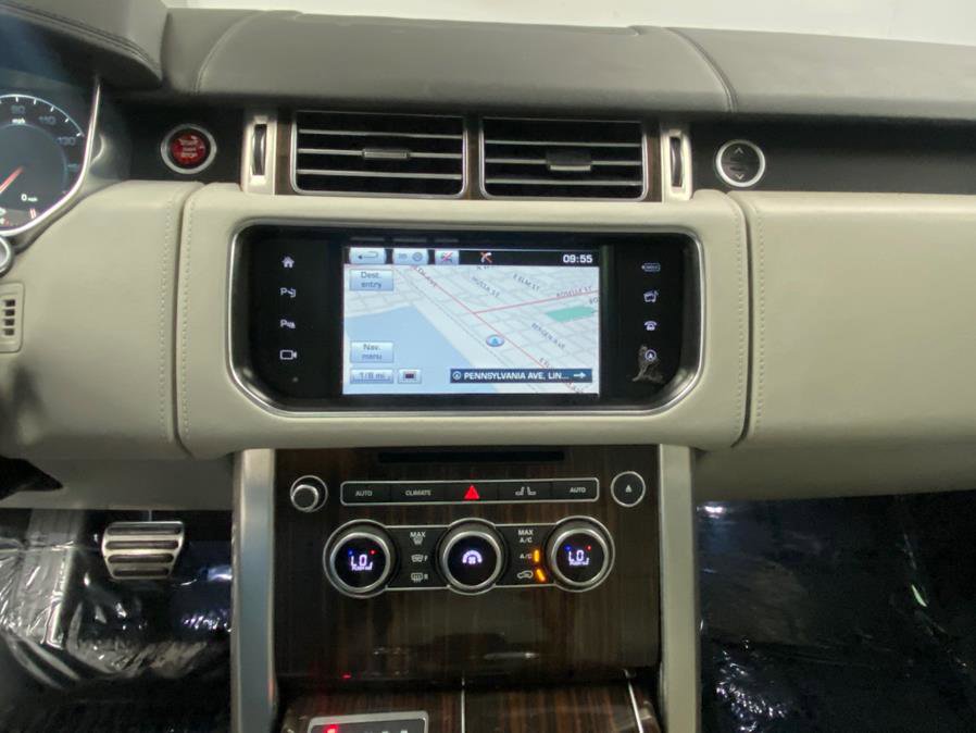 Used 2016 Land Rover Range Rover Autobiography image 27