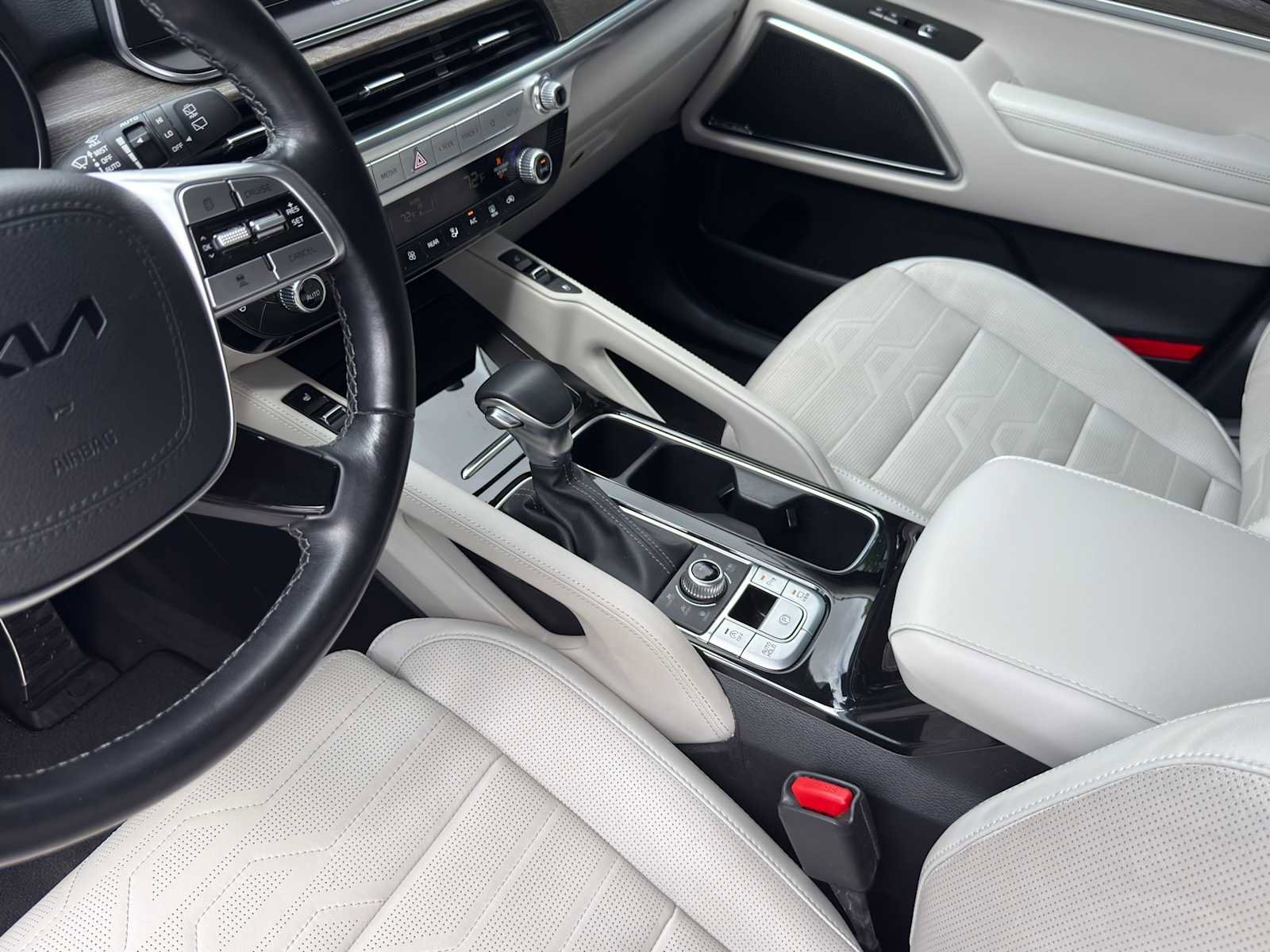 Certified 2022 Kia Telluride SX w/ SX Prestige Package image 12