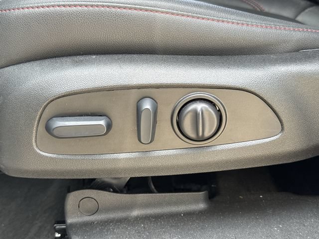 Used 2025 Chevrolet Blazer RS FWD image 29