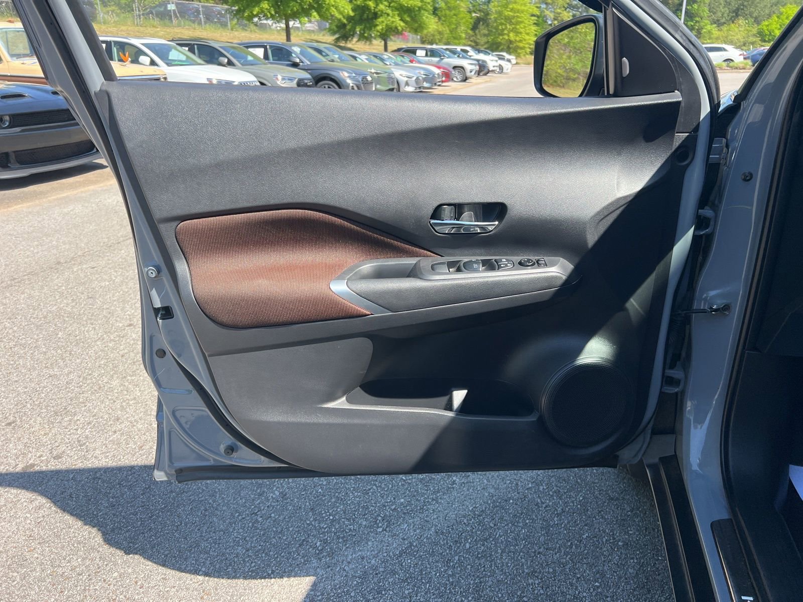 Used 2023 Nissan Kicks SR w/ Exterior Package image 26