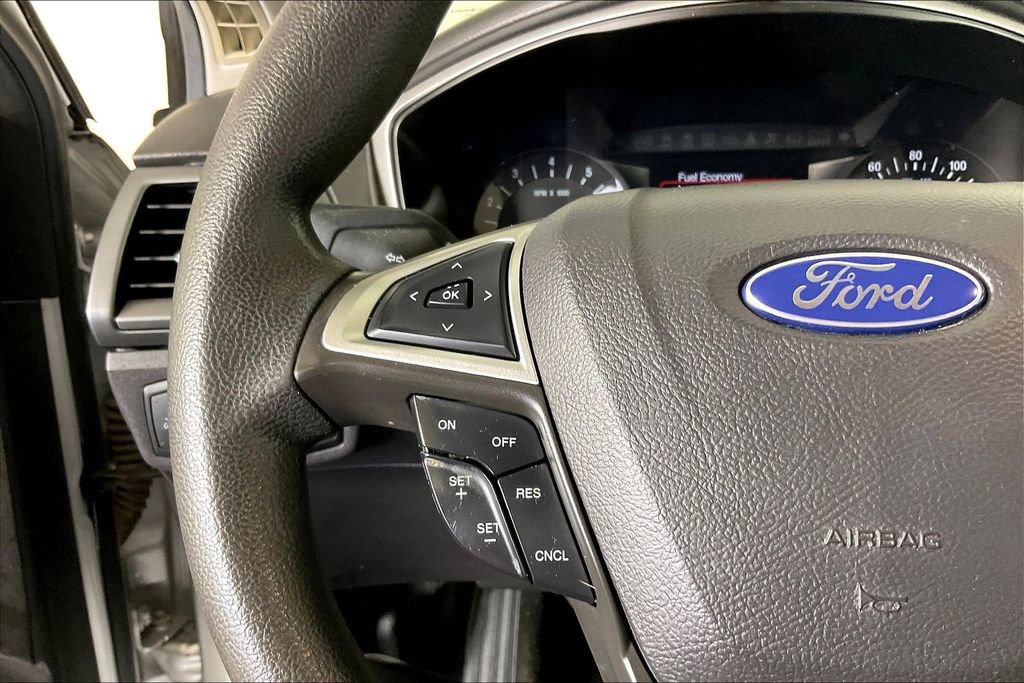 Used 2013 Ford Fusion SE FWD image 23