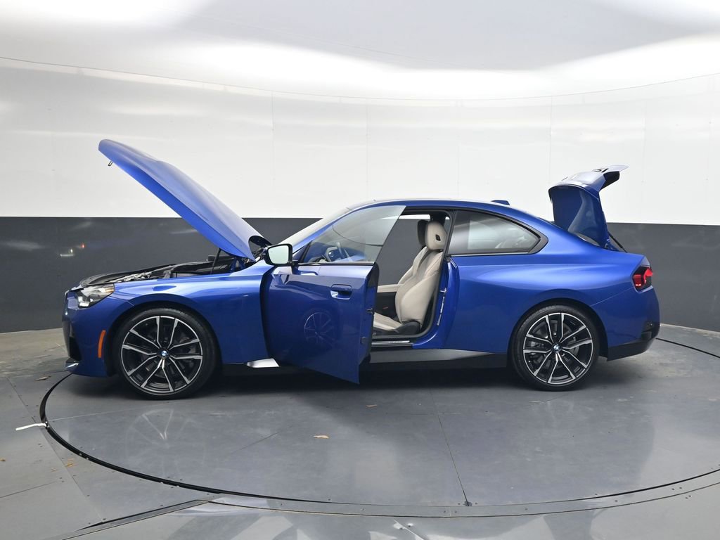 Used 2024 BMW 230i Coupe w/ M Sport Package RWD image 37