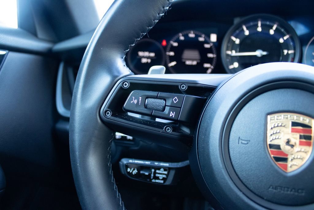 Used 2020 Porsche 911 Carrera image 14