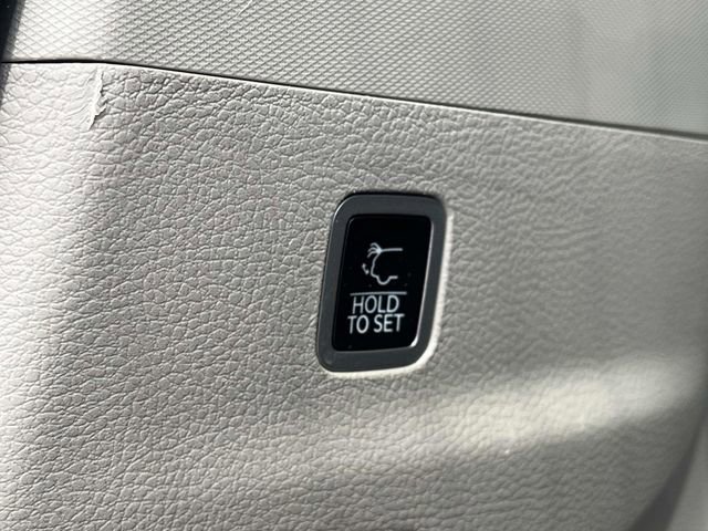 Used 2023 Jeep Wagoneer L 4WD w/ Convenience Group I image 23