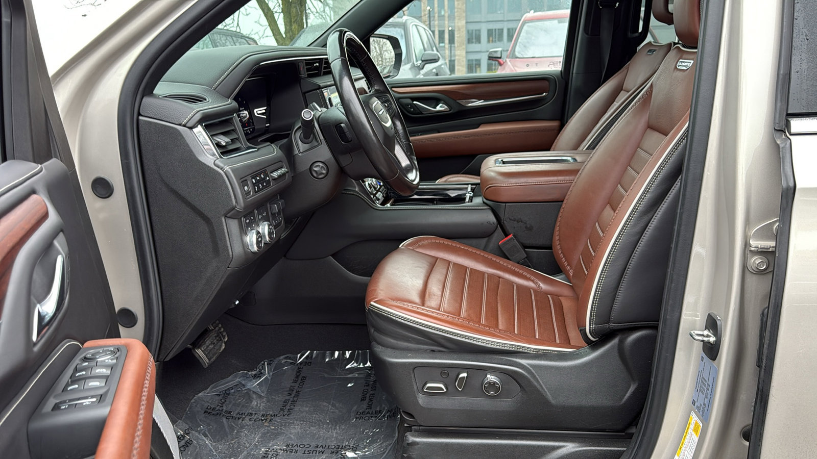 Used 2023 GMC Yukon Denali Ultimate image 8