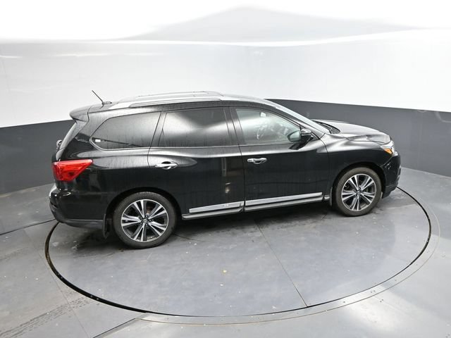 Used 2017 Nissan Pathfinder Platinum w/ Family Entertainment Package AWD/4WD image 17