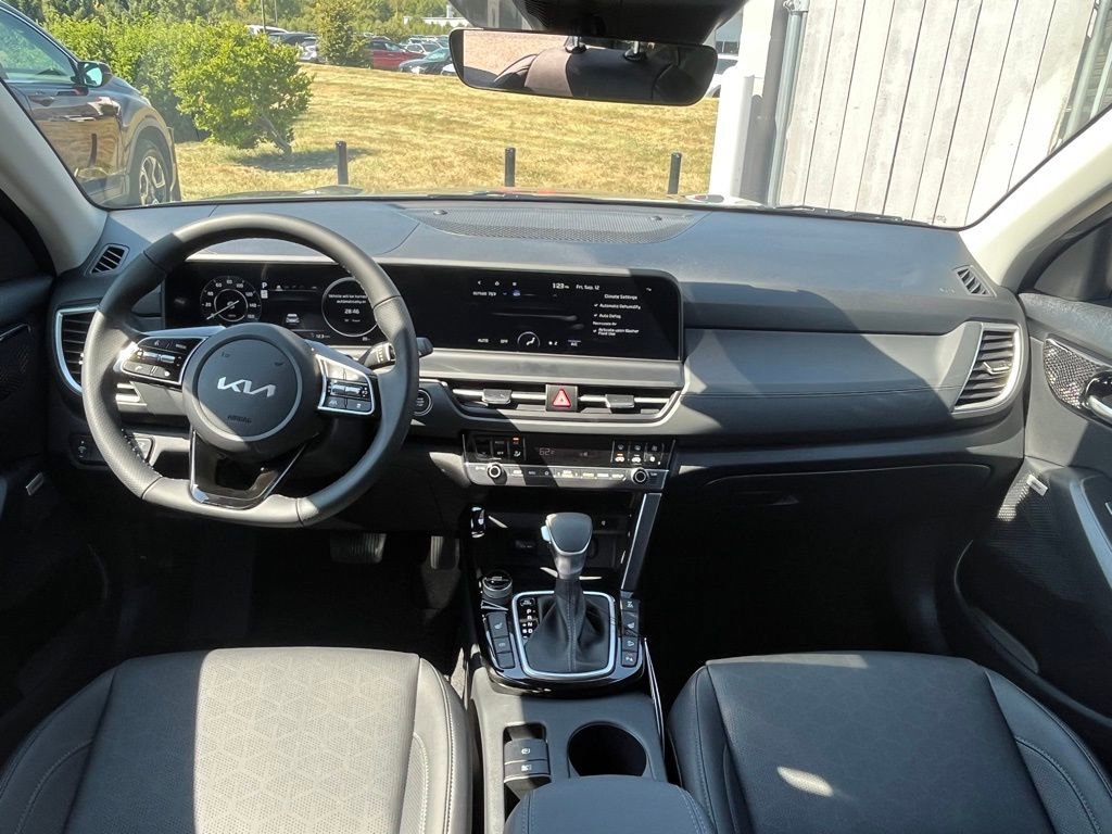 Used 2026 Kia Seltos SX AWD/4WD image 17