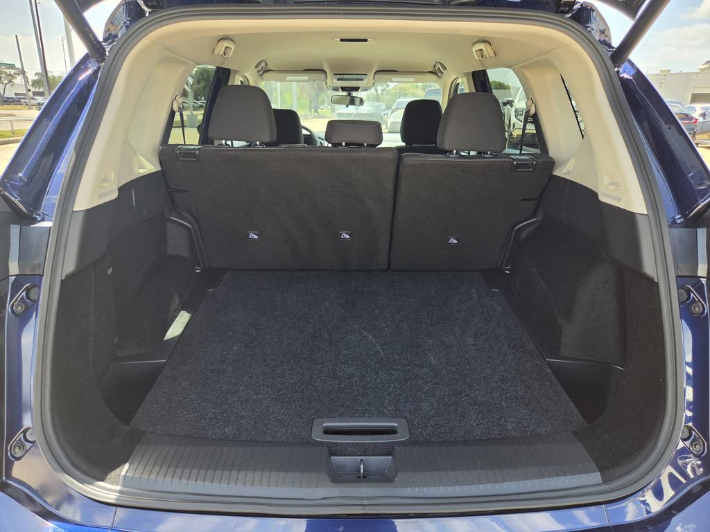 Used 2026 Nissan Rogue SV FWD image 29