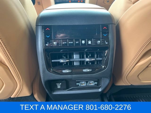 Used 2022 Jeep Grand Cherokee Summit AWD/4WD image 35