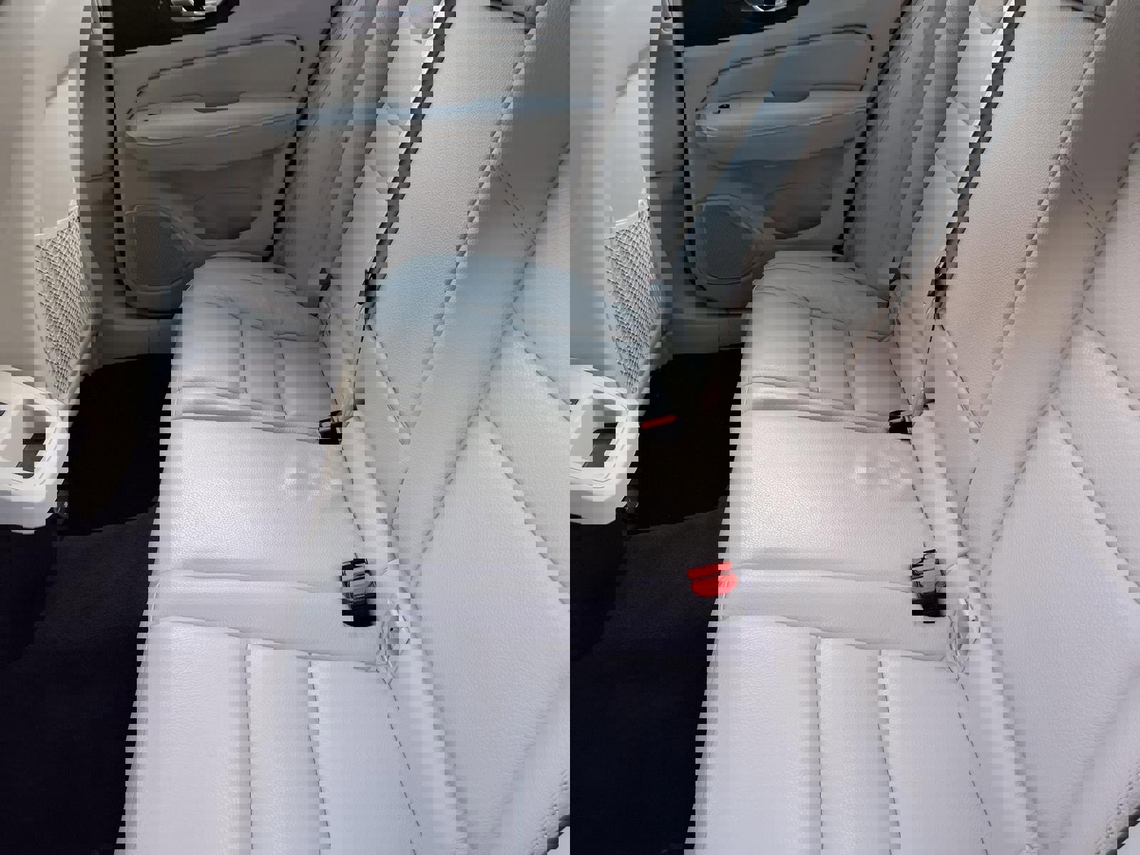 Used 2024 Volvo S60 B5 Plus image 7