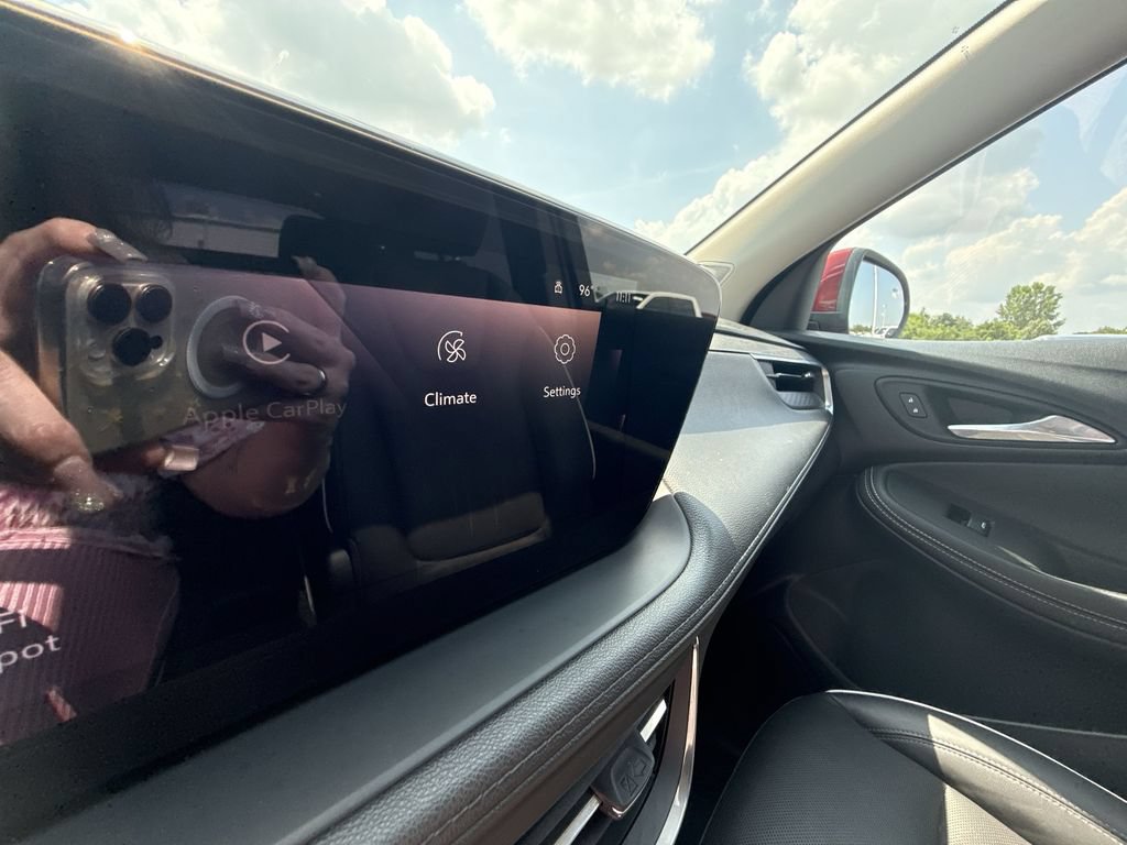 Certified 2024 Buick Encore GX Avenir FWD image 19