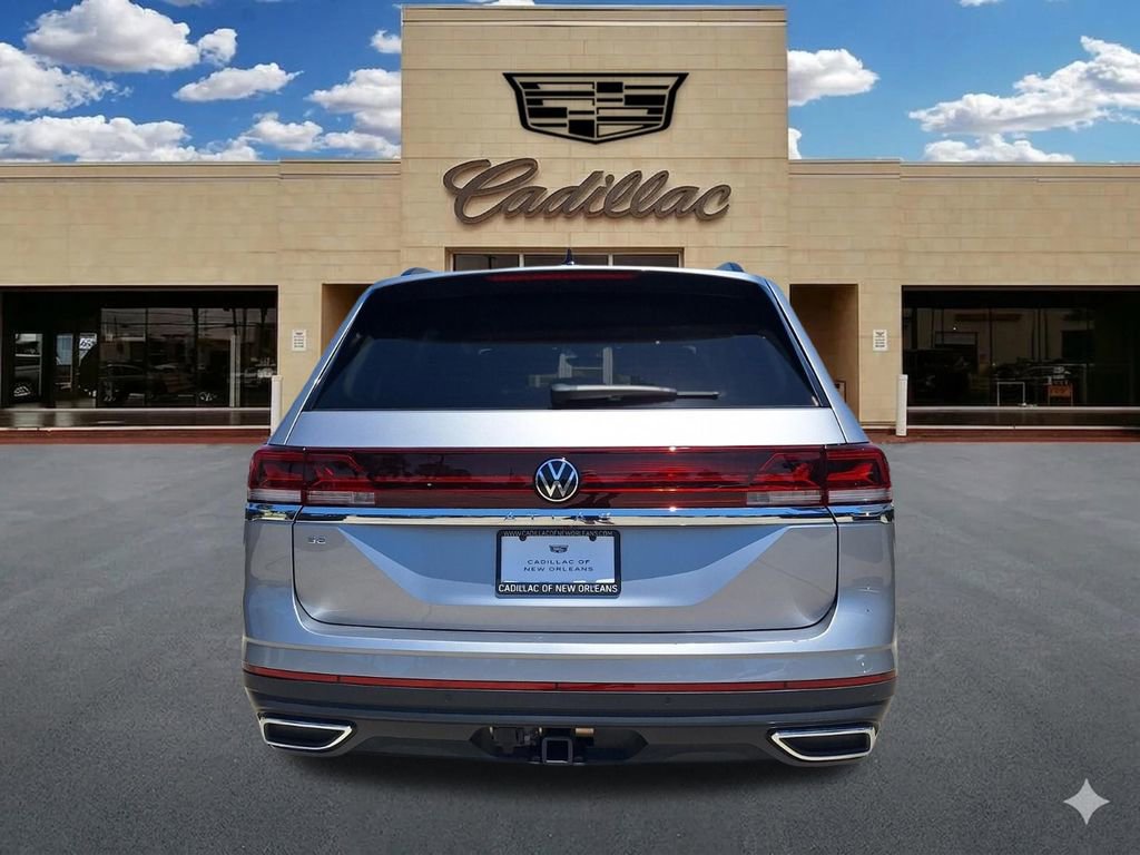Used 2025 Volkswagen Atlas SE FWD image 4