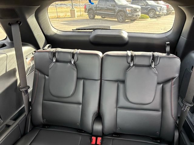 New 2026 Ford Explorer ST-Line w/ ST-Line Street Pack AWD/4WD image 16