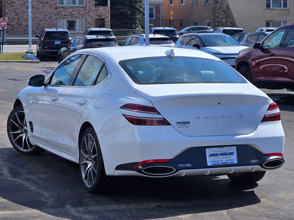 Used 2025 Genesis G70 2.5T image 14