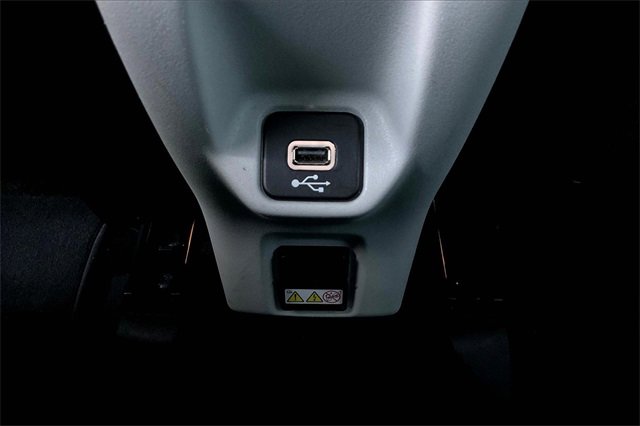 Used 2019 Jeep Renegade Latitude w/ Popular Equipment Group image 25