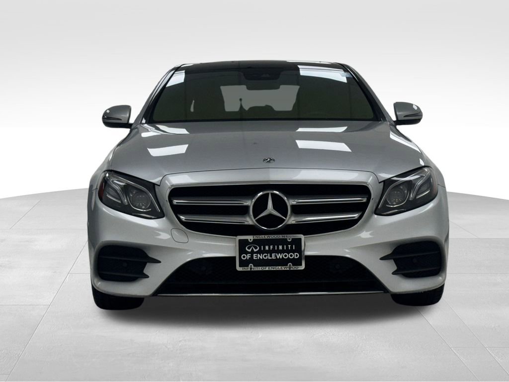 Used 2018 Mercedes-Benz E 300 4MATIC image 2