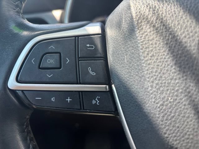Used 2022 Toyota Highlander XLE FWD image 17