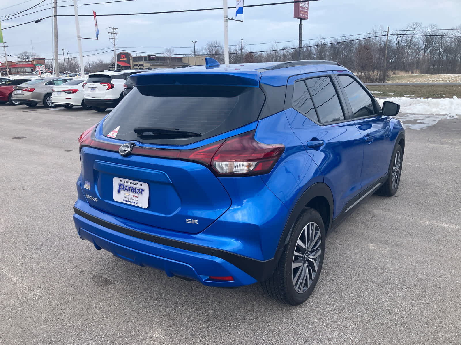 Used 2024 Nissan Kicks SR image 7