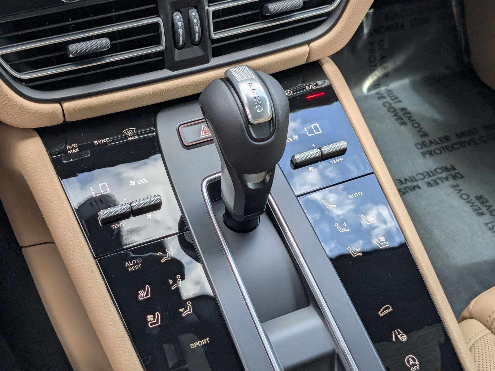 New 2026 Porsche Macan image 22