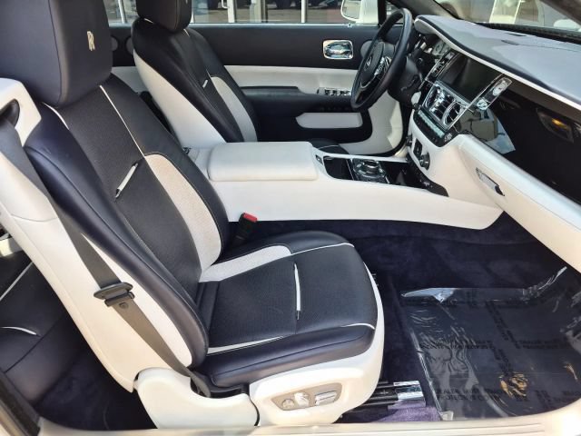 Used 2017 Rolls-Royce Wraith RWD image 14