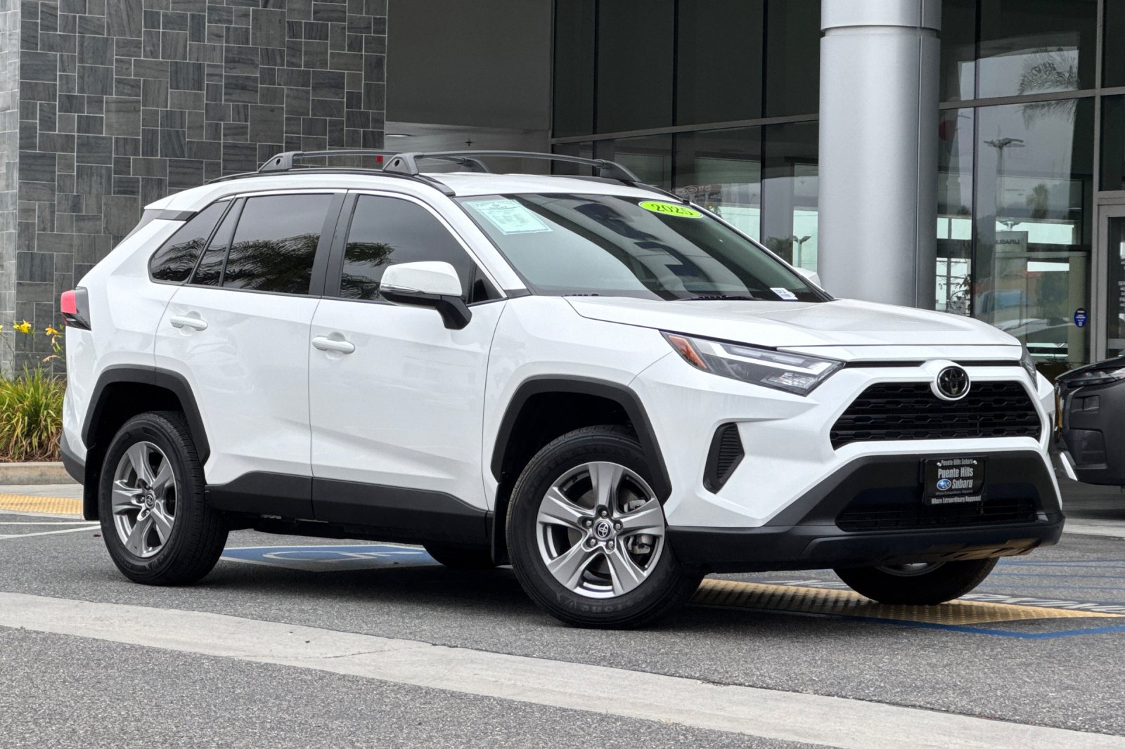 Used 2025 Toyota RAV4 XLE FWD image 2