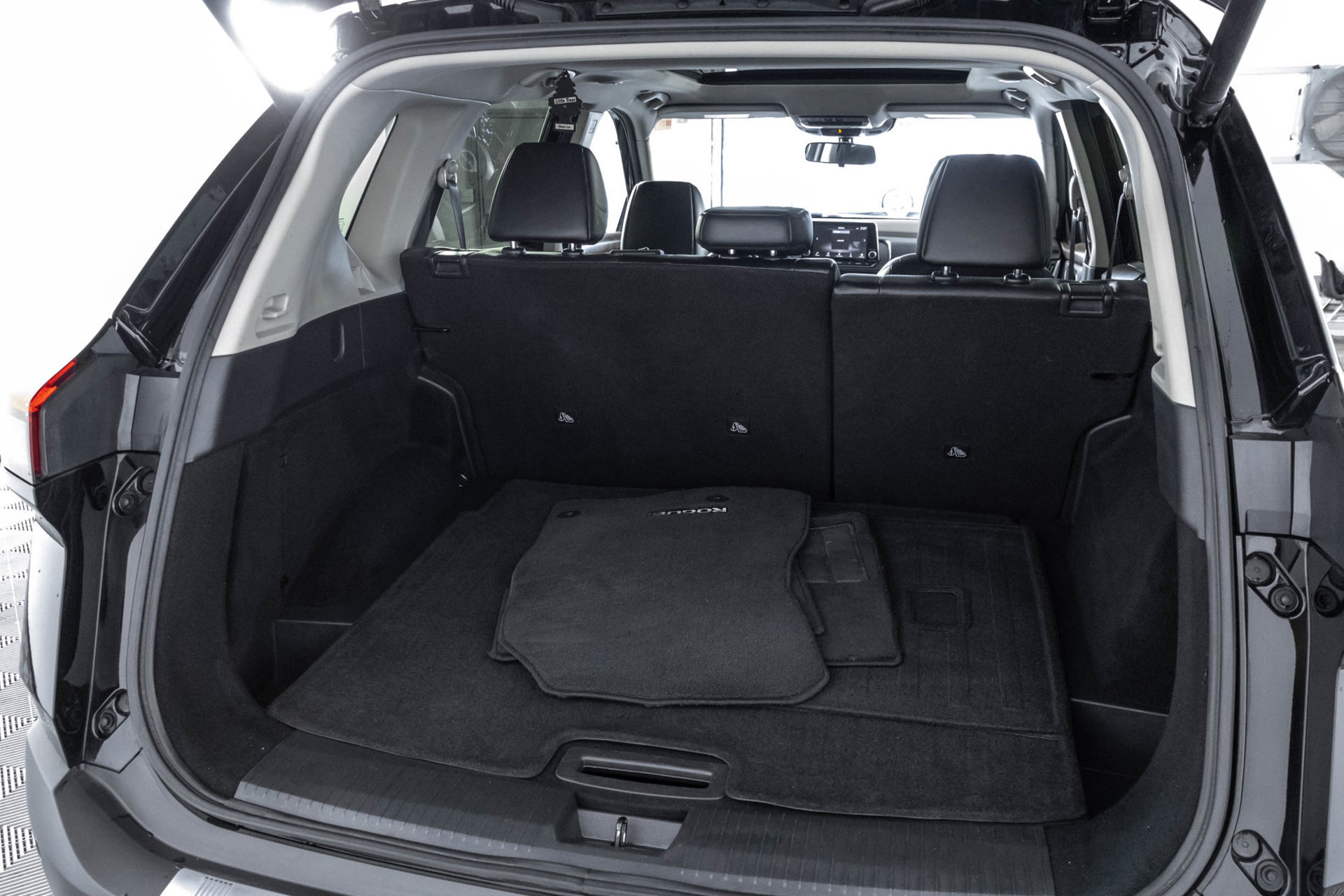 Used 2023 Nissan Rogue SV w/ SV Premium B Package AWD/4WD image 40