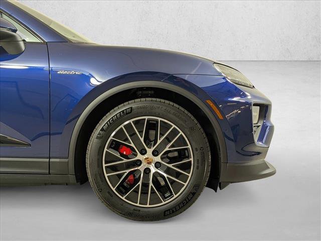 New 2026 Porsche Macan 4S Electric image 9