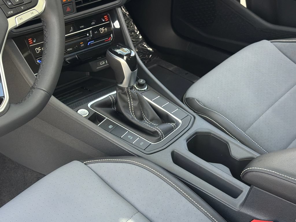 New 2026 Volkswagen Jetta SE FWD image 25