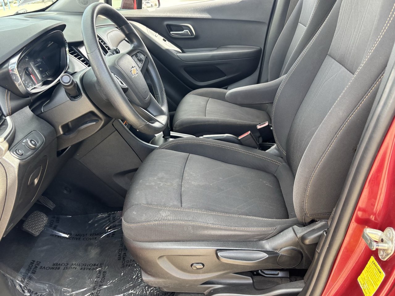 Used 2020 Chevrolet Trax LT FWD image 17