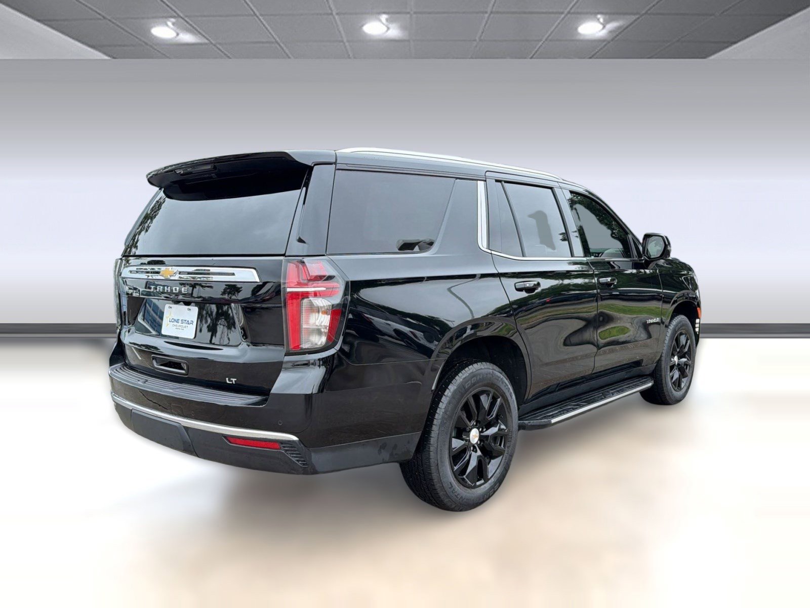 Used 2024 Chevrolet Tahoe LT w/ Luxury Package RWD image 8
