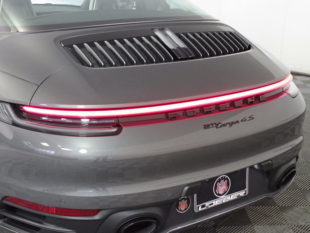 Certified 2024 Porsche 911 Targa 4S w/ Premium Package AWD/4WD image 16