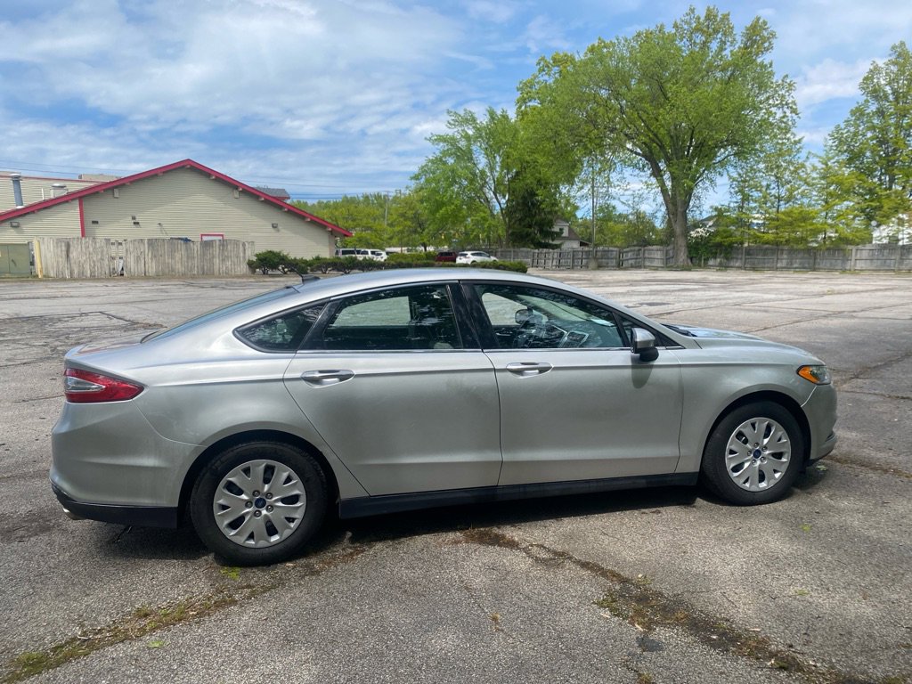 Used 2013 Ford Fusion S FWD image 6