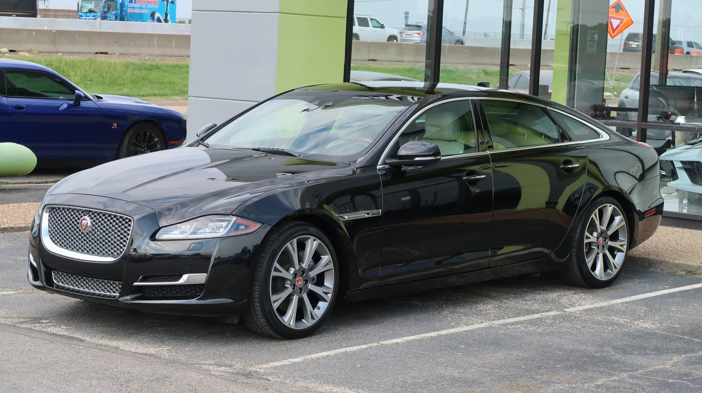 Used 2019 Jaguar XJ L Portfolio image 6