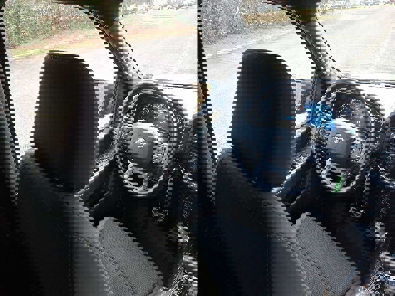 Certified 2022 Ford F150 XLT w/ Equipment Group 301A Mid image 15