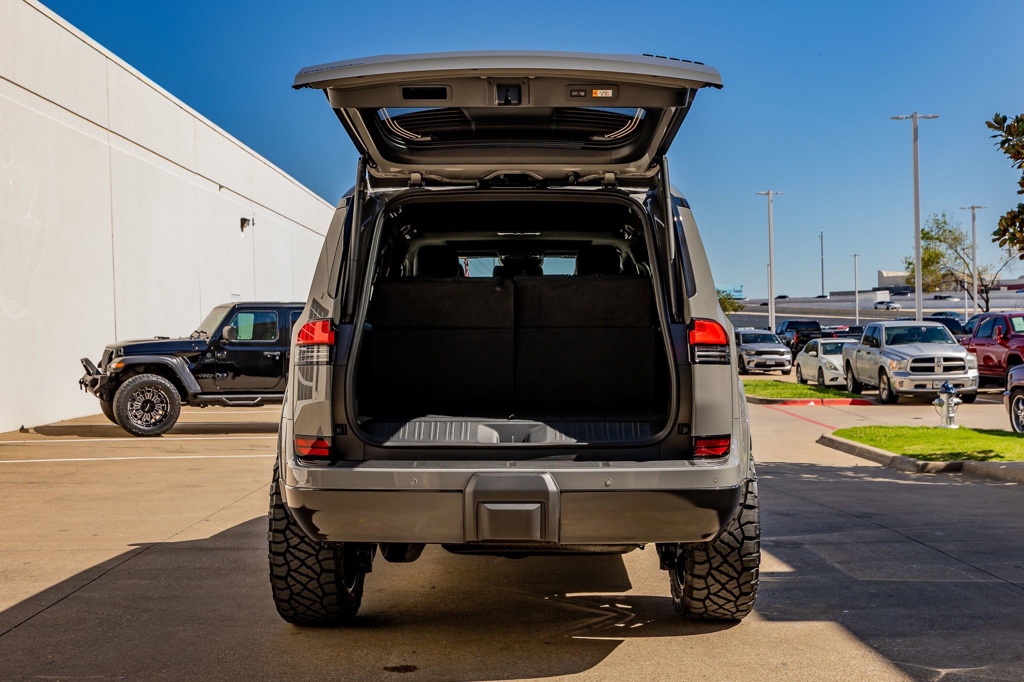 Used 2026 Lexus GX 550 w/ Accessory Package (2T) image 9