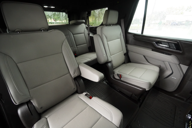 Used 2025 GMC Yukon Elevation AWD/4WD image 22
