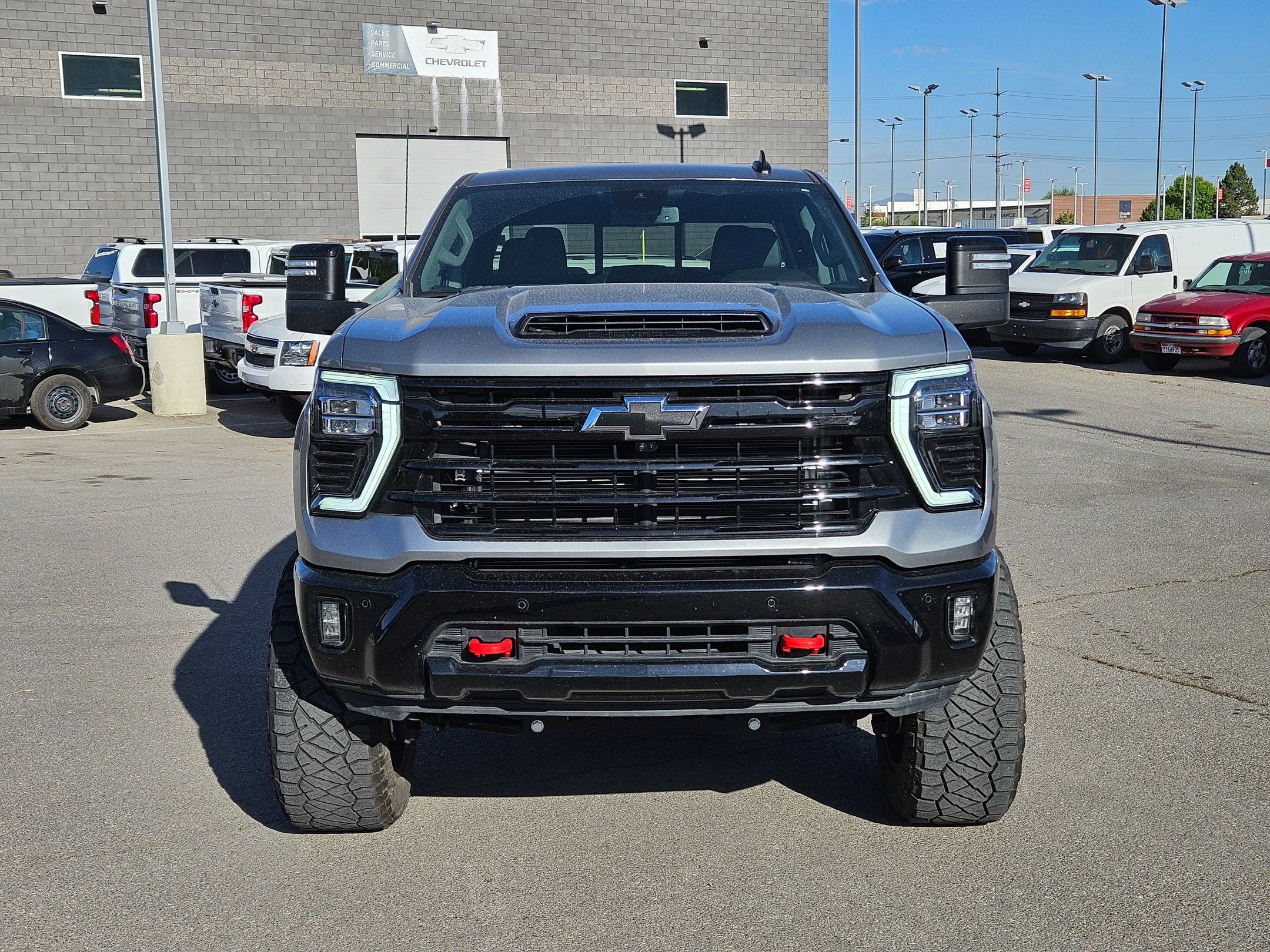 Used 2025 Chevrolet Silverado 3500 LT w/ Trail Boss Package image 9