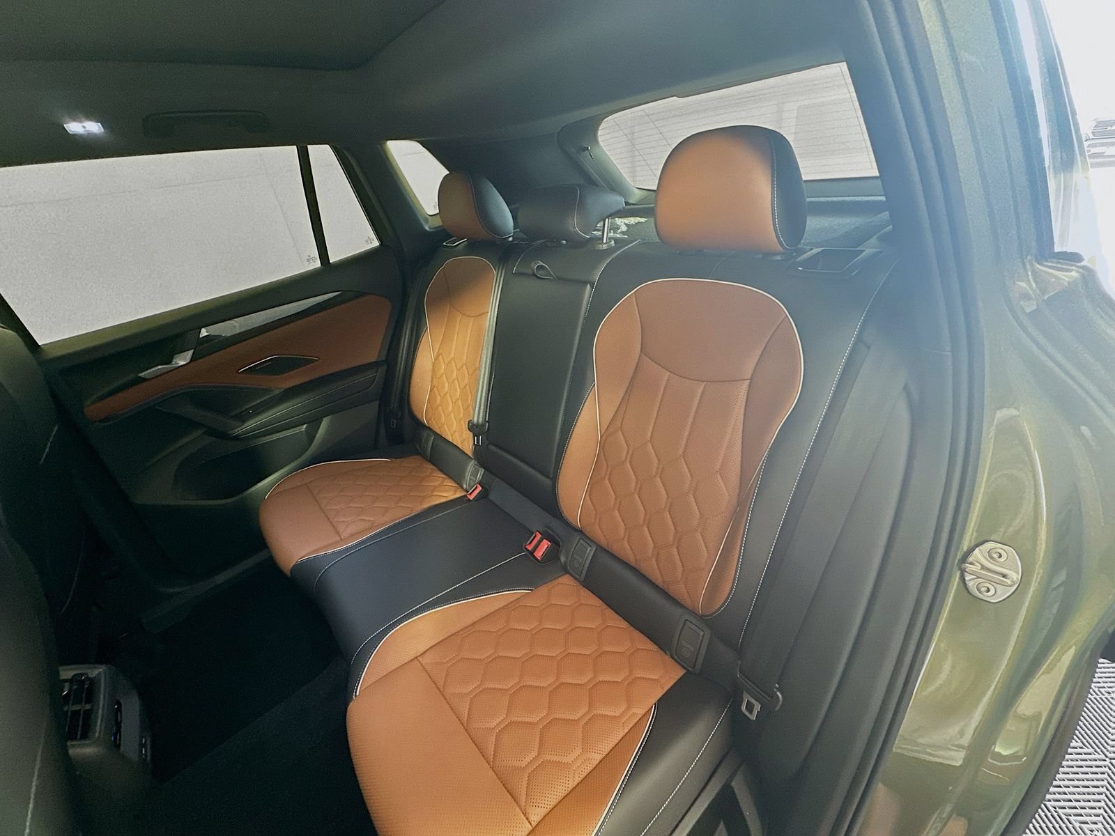 New 2026 Volkswagen Tiguan SEL R-Line AWD/4WD image 26