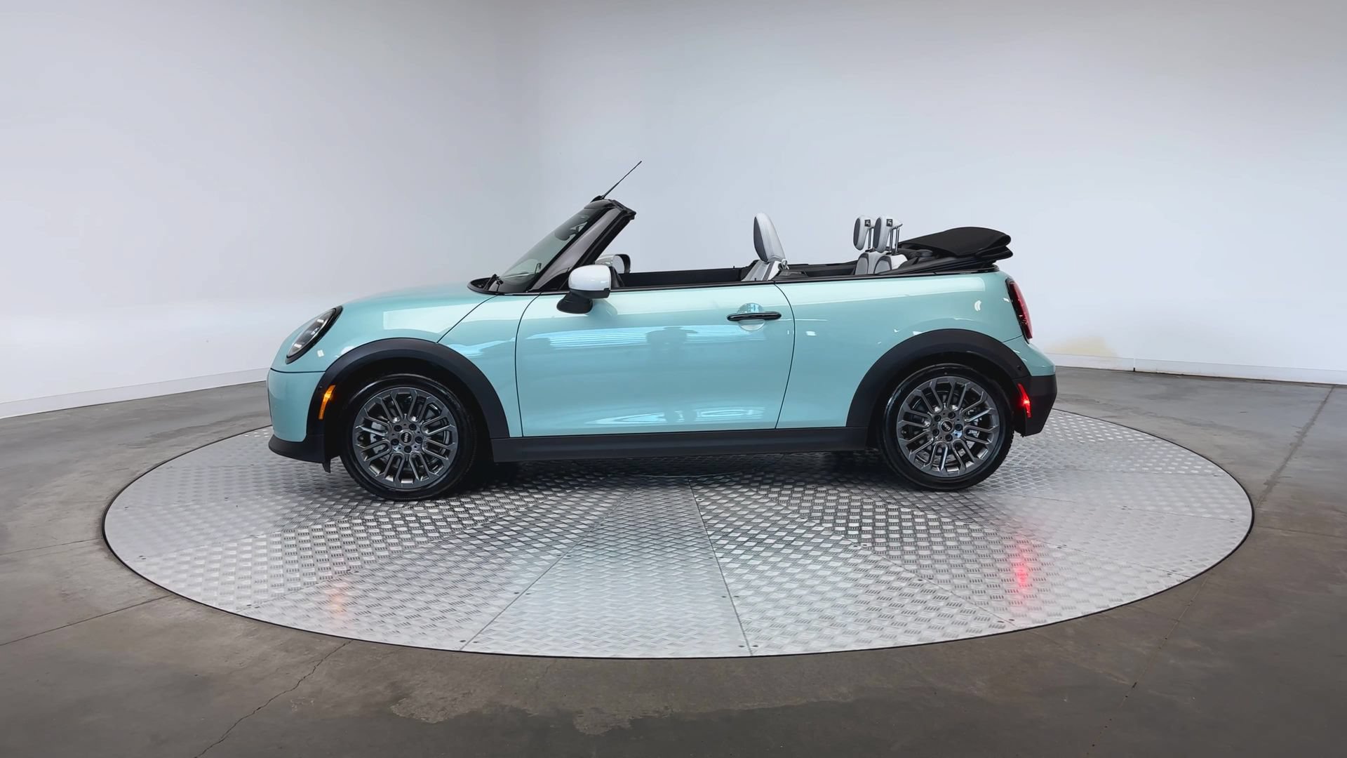 Used 2026 MINI Cooper S FWD image 5