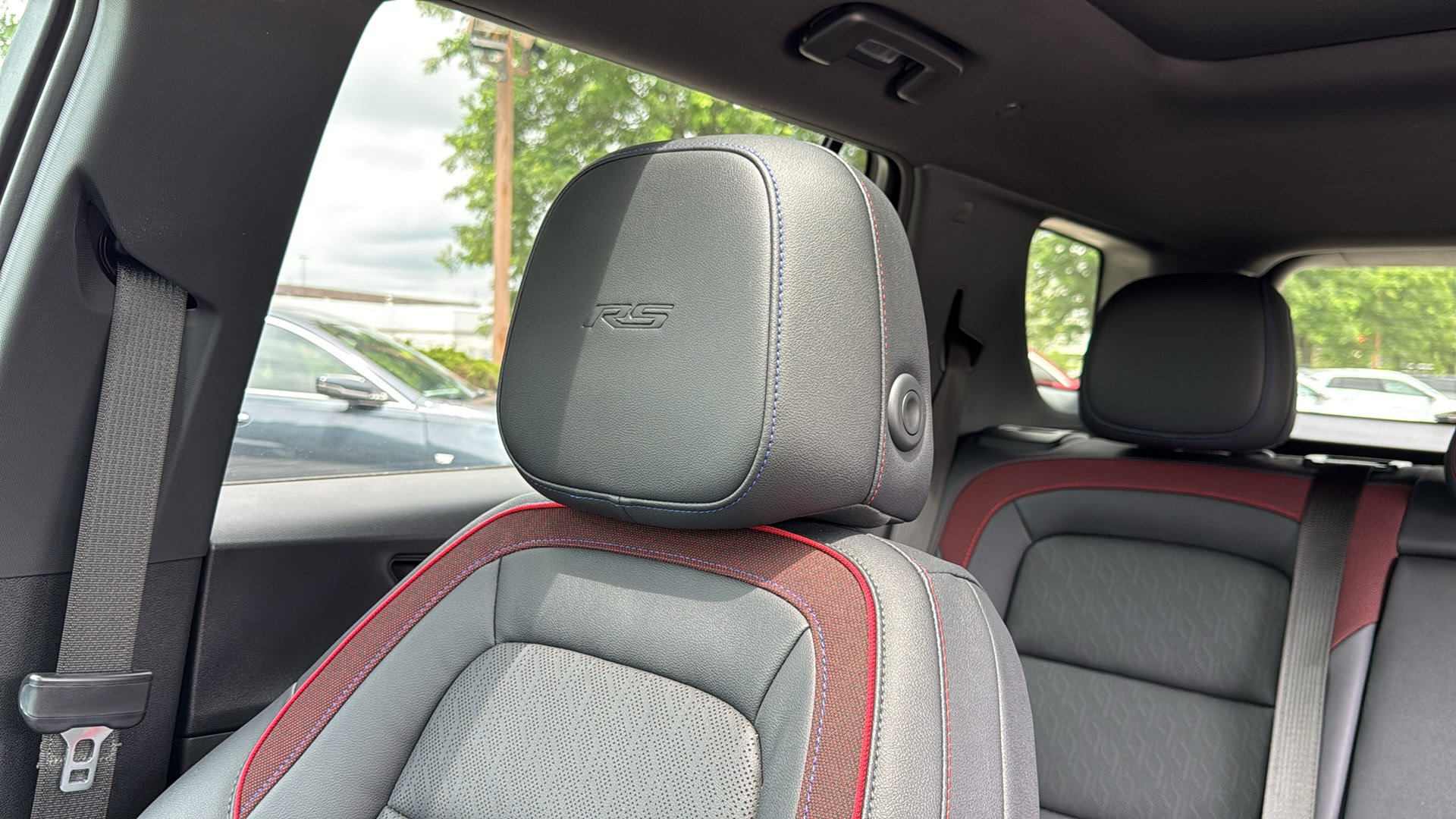 Used 2025 Chevrolet Equinox RS AWD/4WD image 24